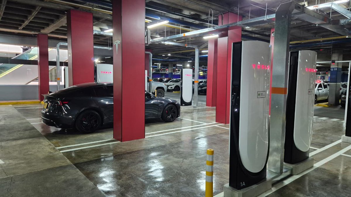 Estación Supercharger de Tesla en Colombia — segunda imagen del anuncio